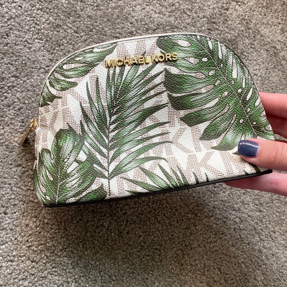 Michael Kors zip pouch